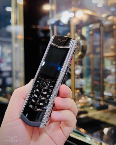 VERTU SIGNATURE S CLOUD DE PARIS 2017